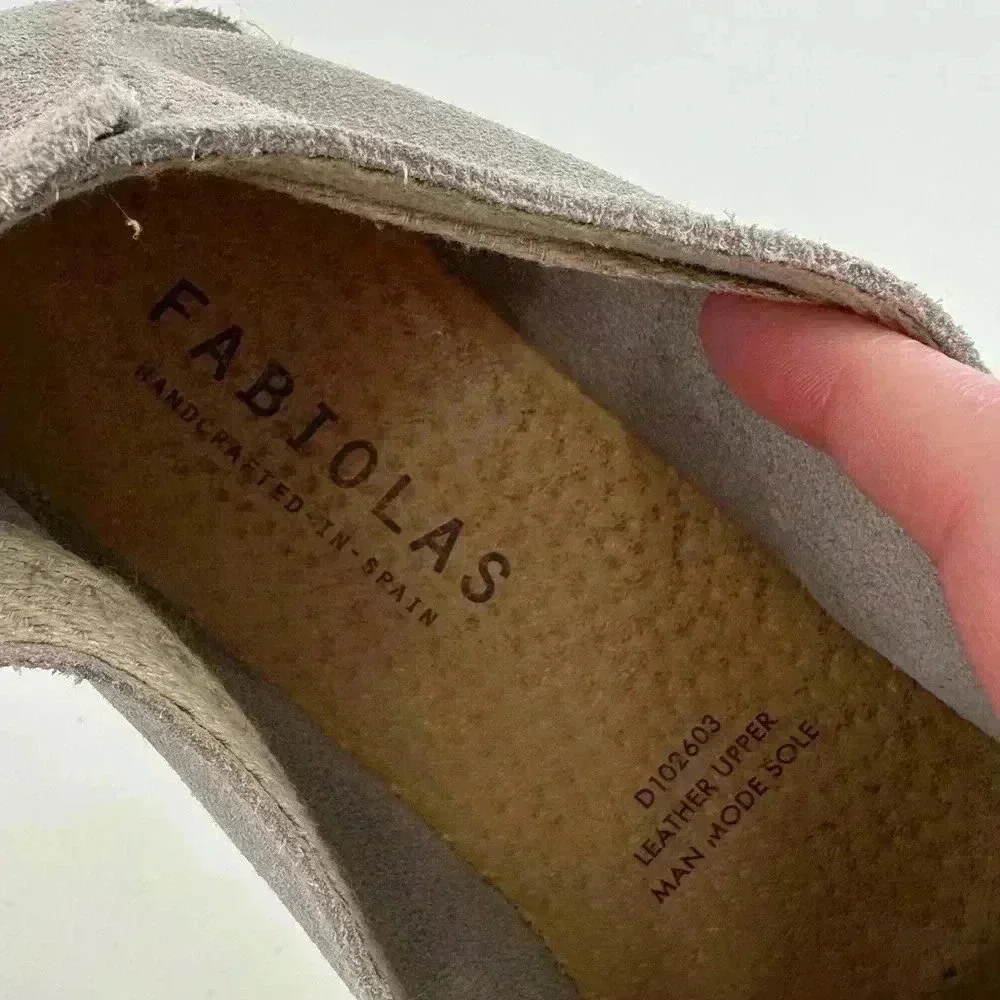 Fabiolas flats size 40 gray suede flatform Espadrilles coastal coastal granny